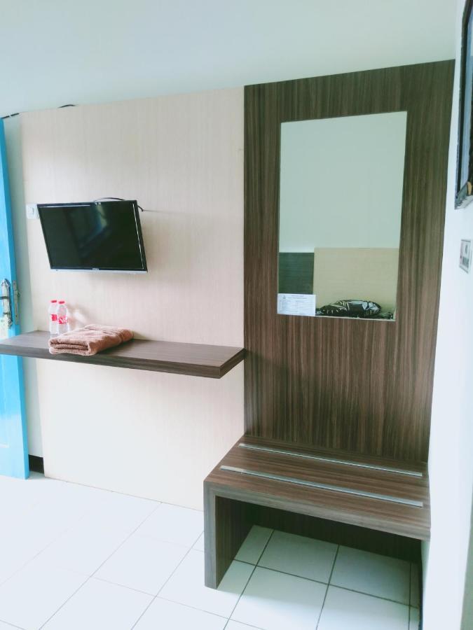 Hotel Taman Indah Madiun Exterior foto
