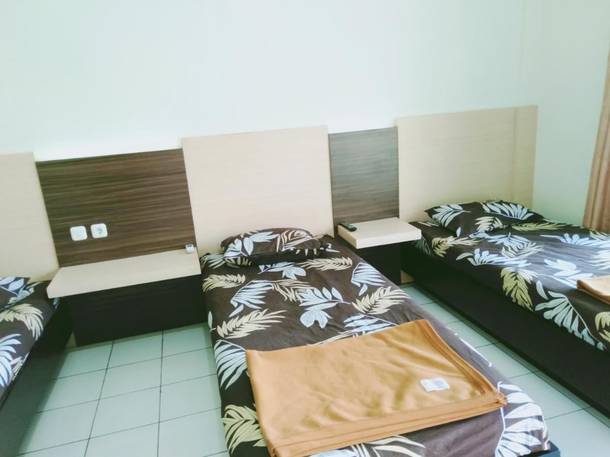 Hotel Taman Indah Madiun Exterior foto