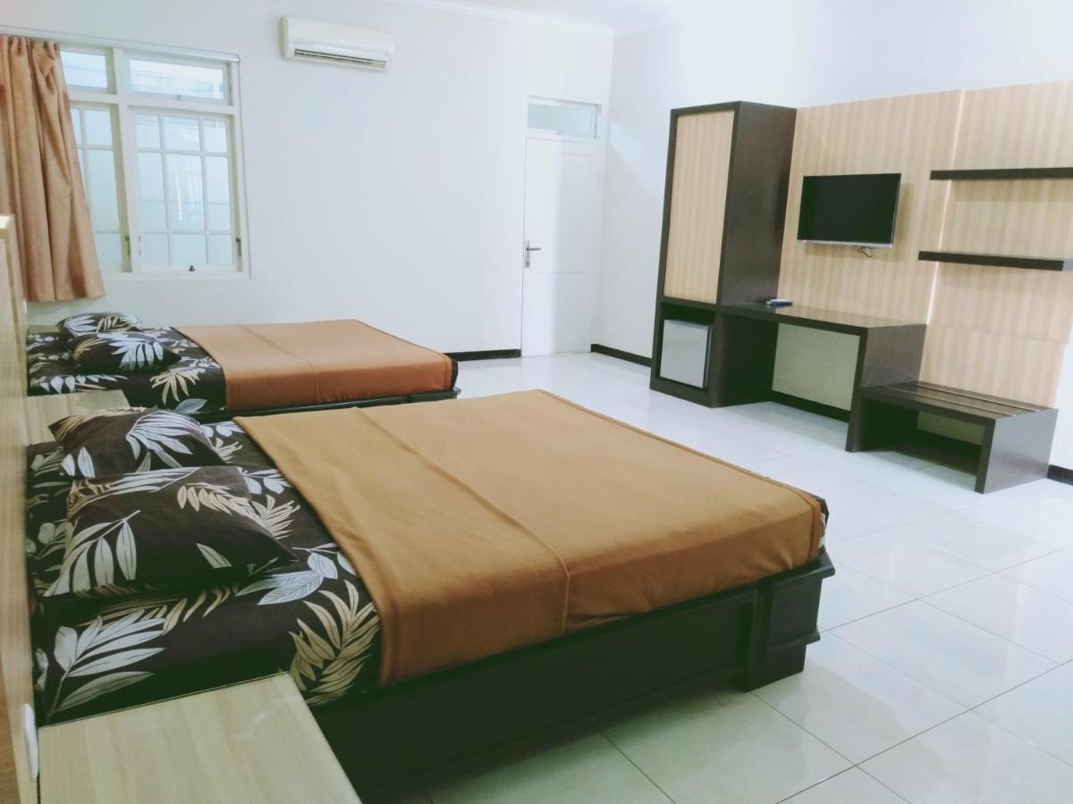 Hotel Taman Indah Madiun Exterior foto