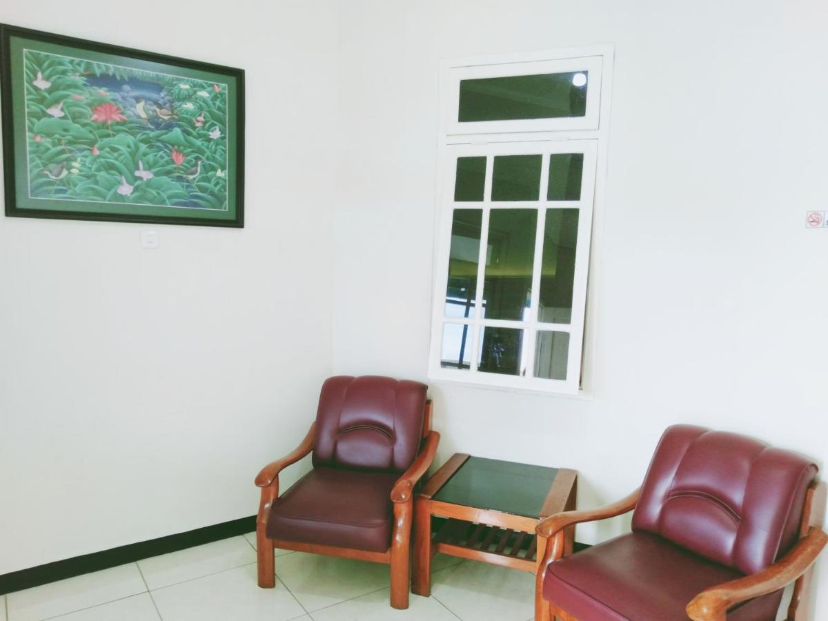 Hotel Taman Indah Madiun Exterior foto