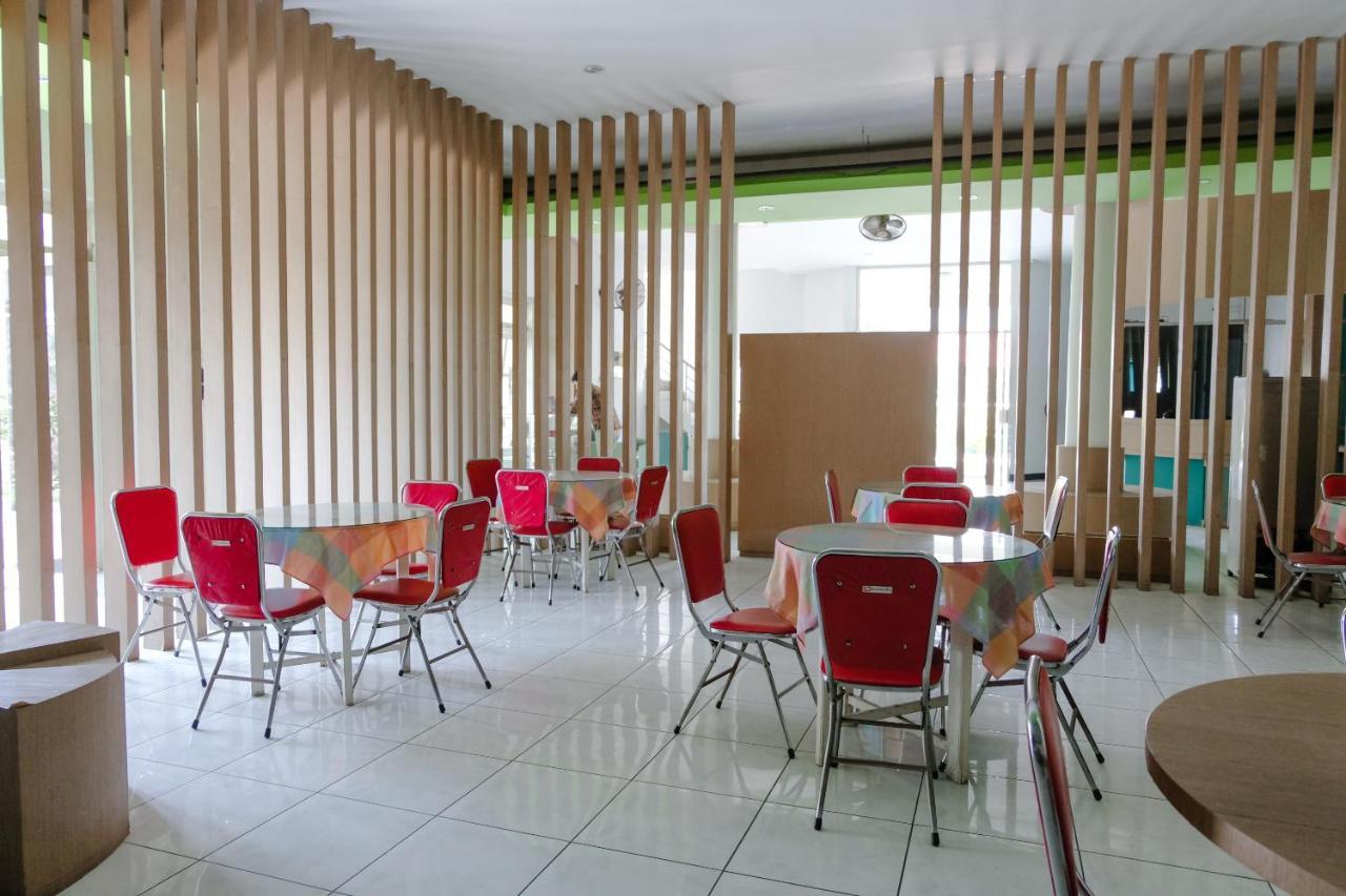 Hotel Taman Indah Madiun Exterior foto